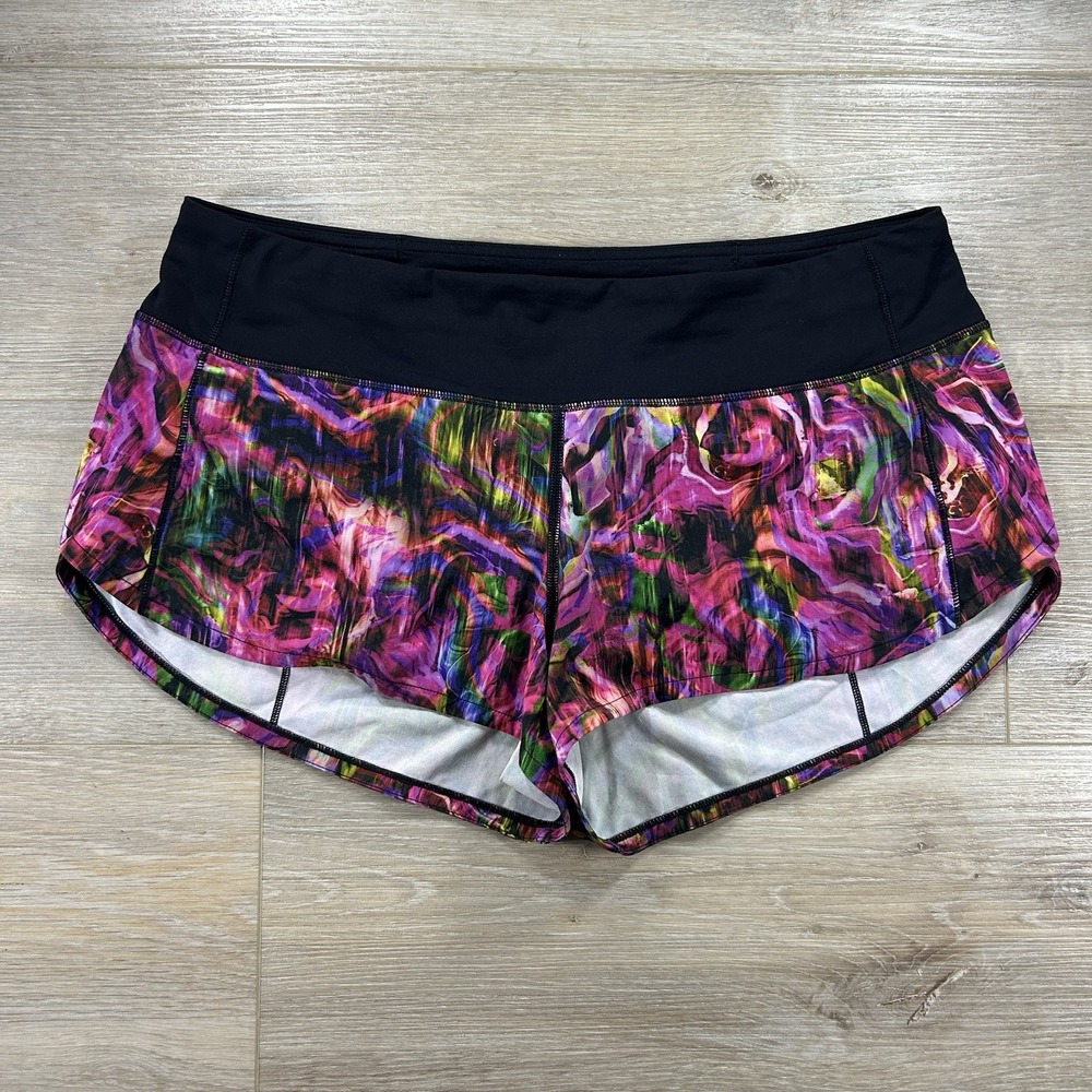 Lululemon Size 8 Low Rise Speed Up 2.5" Short Hyper Flow Pink Multi Lined Gym
